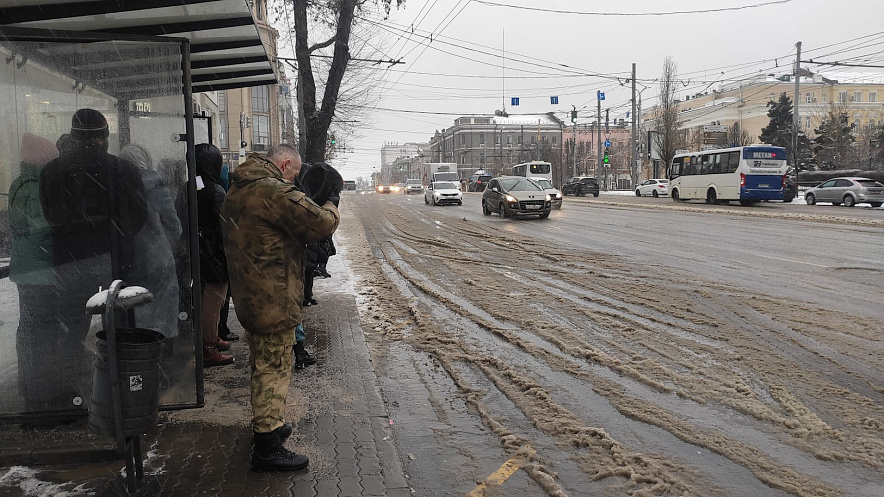 Фото: центр Ростова во время мокрого снега, кадр 1rnd