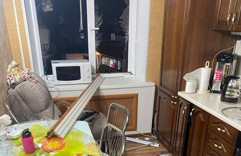 Фото: взрыв газовой горелки в Сальске // кадр МЧС Фото: взрыв газовой горелки в Сальске // кадр МЧС