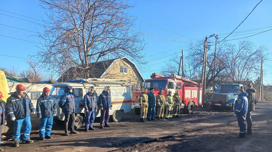 Фото: совместные учения Донэнего и спасателей, кадр пресс-службы