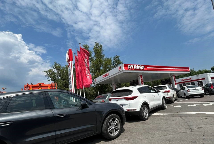 Фото: АЗС в Ростове // кадр из архива 1rnd Фото: АЗС в Ростове // кадр из архива 1rnd