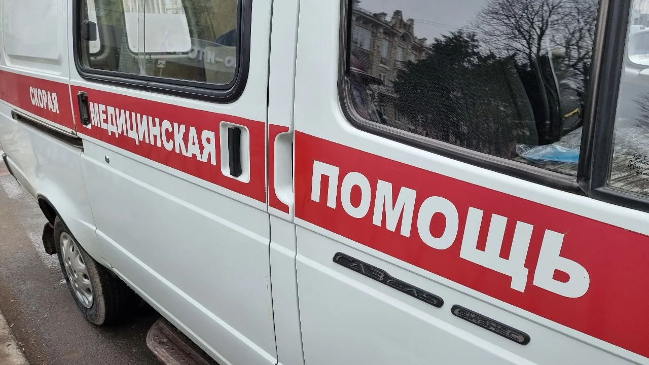 Неподалеку от Азова на базе отдыха заживо чуть не сгорела компания друзей