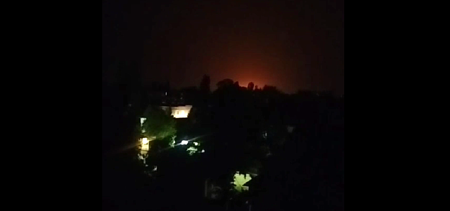 Фото: зарево после падения ПБЛА, кадр очевидца Фото: зарево после падения ПБЛА, кадр очевидца