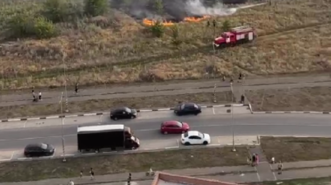 Фото: пожар 13 июля на Левенцовке, кадр ТГ ТГ Левенцовка News Фото: пожар 13 июля на Левенцовке, кадр ТГ ТГ Левенцовка News