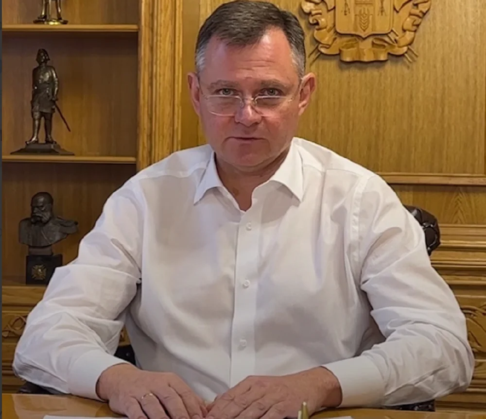 Юрий Слюсарь запретил донским чиновникам общаться с людьми на «птичьем  языке»