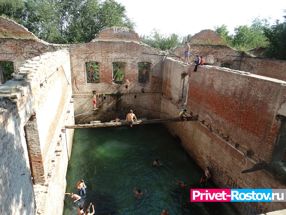 Месяц не дают горячую воду в Ростове на ЗЖМ